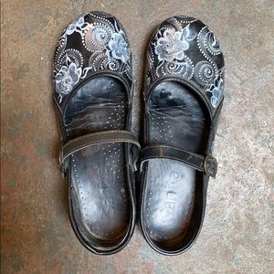Sanita (Dansko) 41 Handpainted Mary Janes